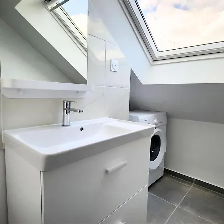 Lägenhet - Vue Basilique Saint Martin