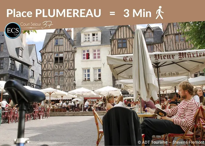 - Vue Basilique Saint Martin Tours