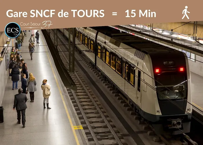 - Vue Basilique Saint Martin Tours