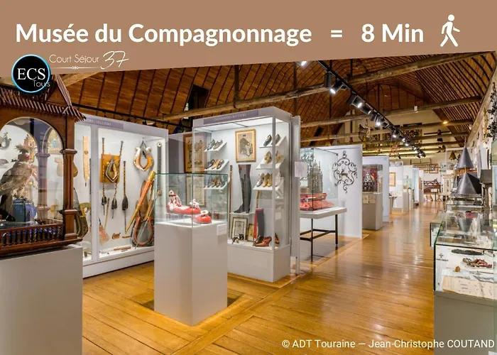 - Vue Basilique Saint Martin