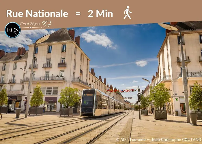 - Vue Basilique Saint Martin